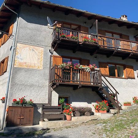 San Marco Farmhouse With A View. Oulx Kültér fotó