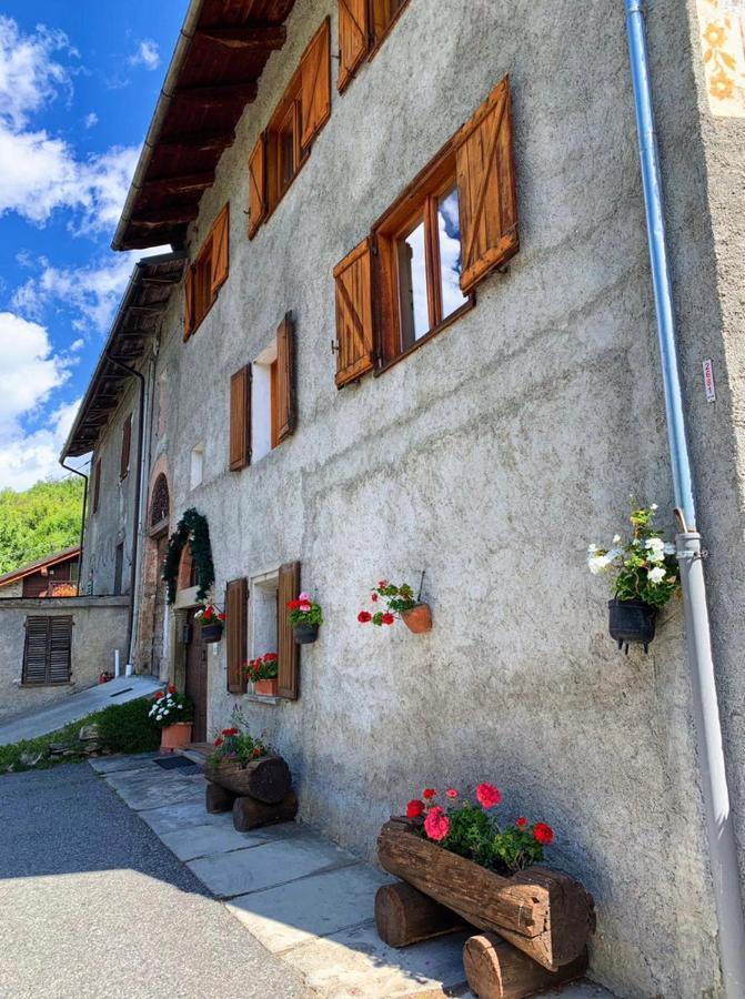 San Marco Farmhouse With A View. Oulx Kültér fotó